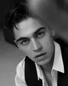 Hero Fiennes Tiffin