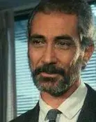 César Olmos