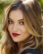 Lili Simmons
