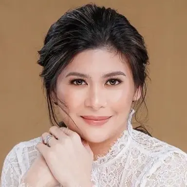 Roxanne Guinoo