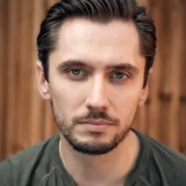 Jonathan Christie