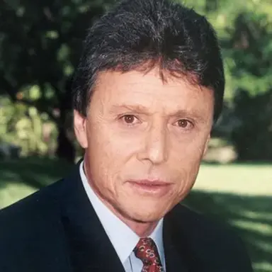 Enrique Novi