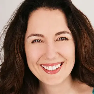 Julianne Buescher