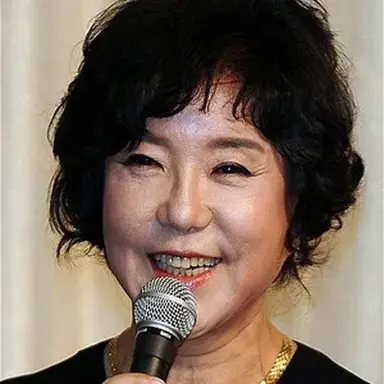 Uhm Yoo-shin