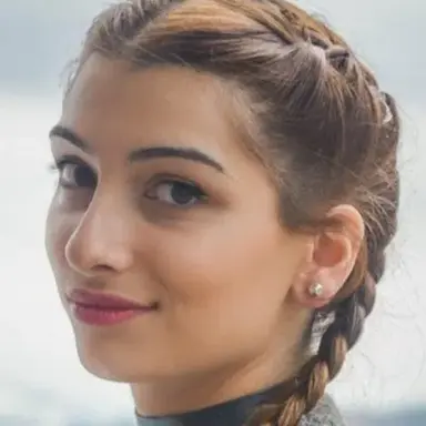 Nia Bezarashvili