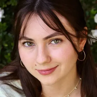 Rhiannon Leigh Wryn