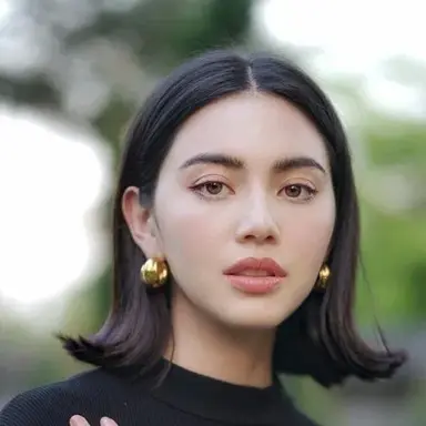 Davika Hoorne