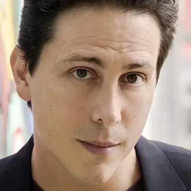 Álvaro Flores