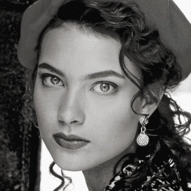 Shalom Harlow