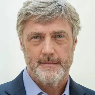 Vincent Regan