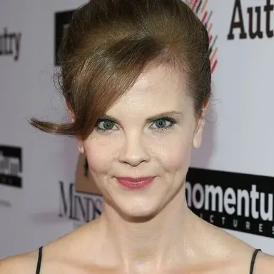 Kiersten Warren