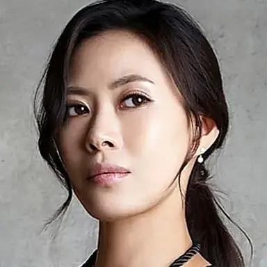 Yoo Chae-young