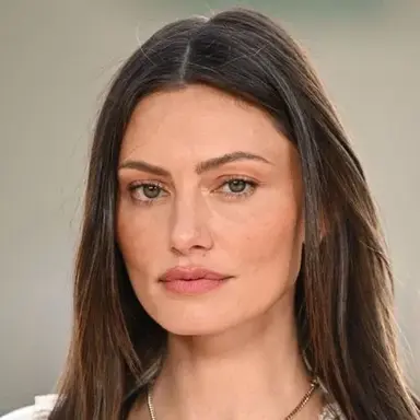 Phoebe Tonkin