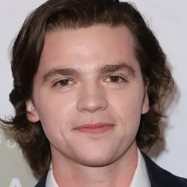 Joel Courtney