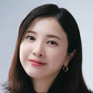 Yuriko Yoshitaka