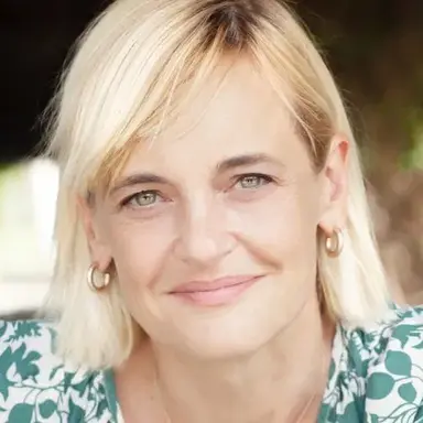 Jacqueline Heinze