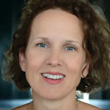 Jennifer Dundas