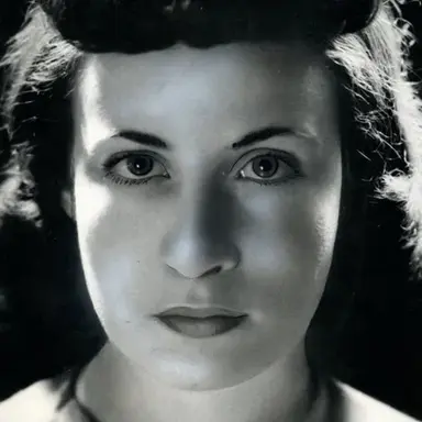 Paula Dehelly