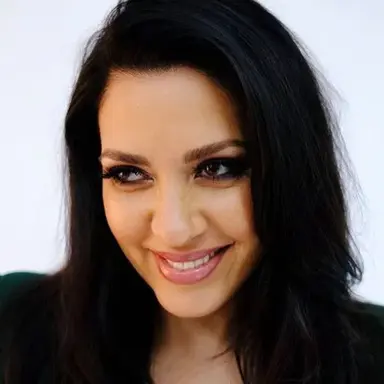Jasmin Shakeri