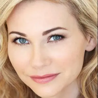 Julia Lee