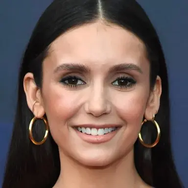 Nina Dobrev