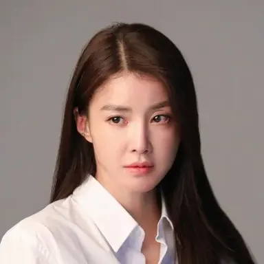 Lee Si-young