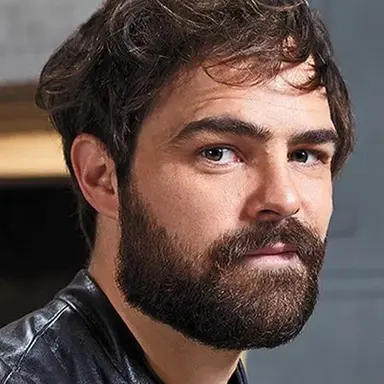Peter Lanzani