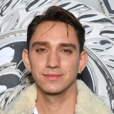 Oliver Sim