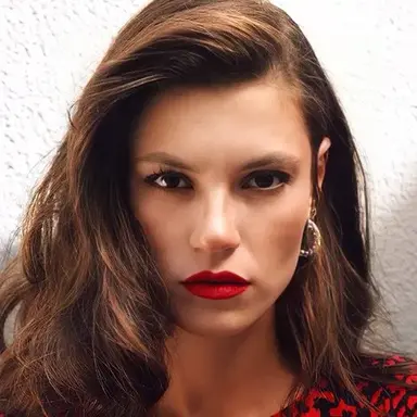 Yüsra Geyik