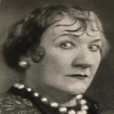 Louise Carver