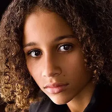 Alexis Llewellyn