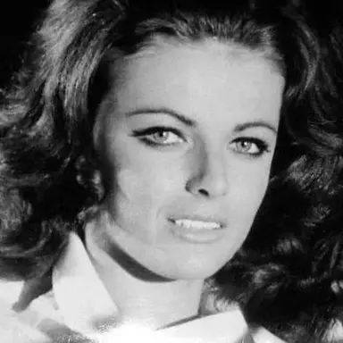 Helena Ronee