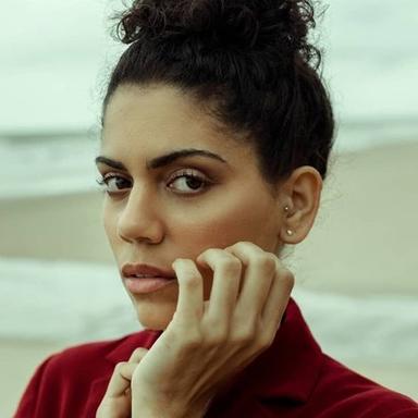 Clébia Sousa