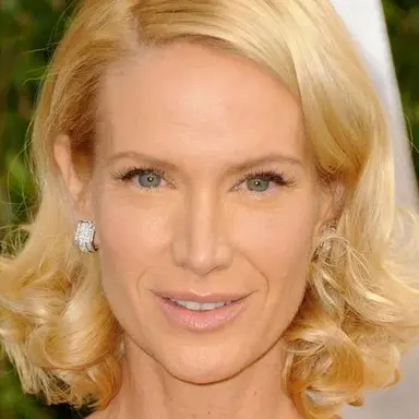 Kelly Lynch