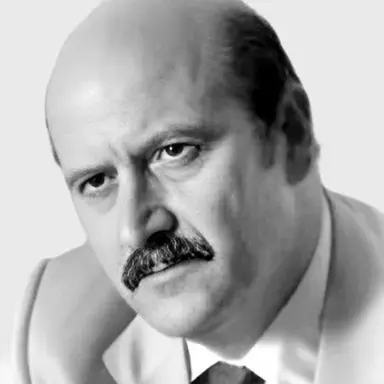 Agustín González