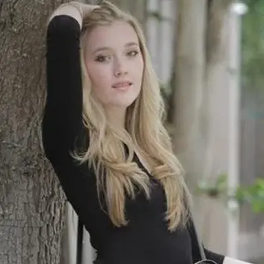 Chloé Caroline