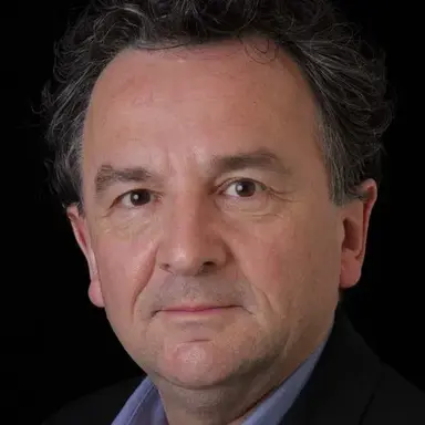 Louis Nowra
