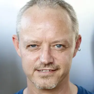 Desmond Askew