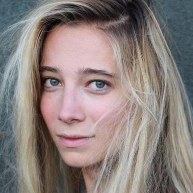 Zoé Schellenberg