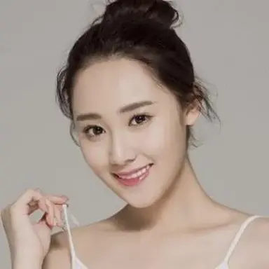Rong Zixi