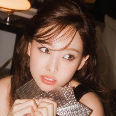NAYEON
