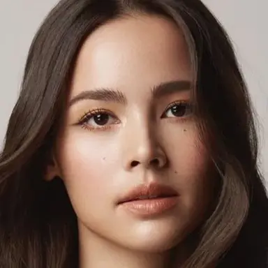 Urassaya Sperbund