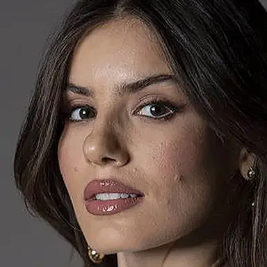 Camila Queiroz