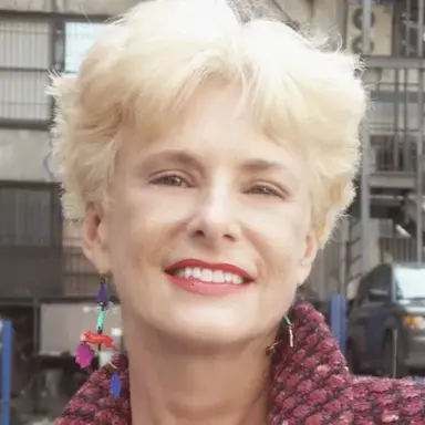 Anne Carlisle