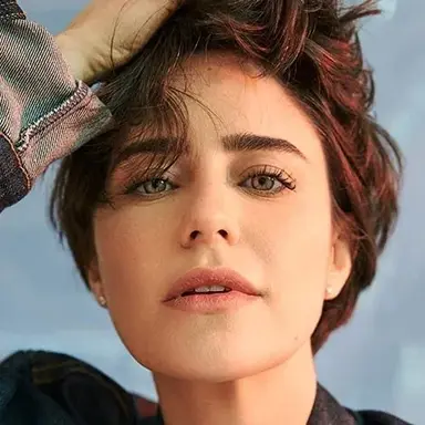 Fernanda Vasconcellos