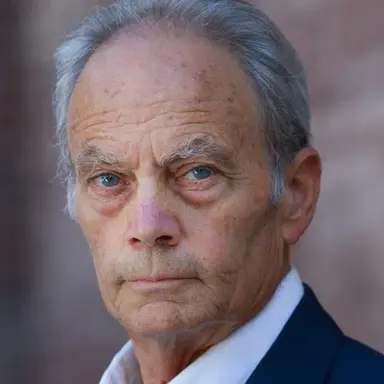 Nic D'Avirro