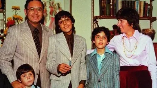 Capturing the Friedmans