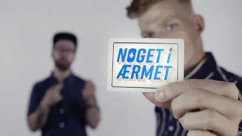 Noget i ærmet