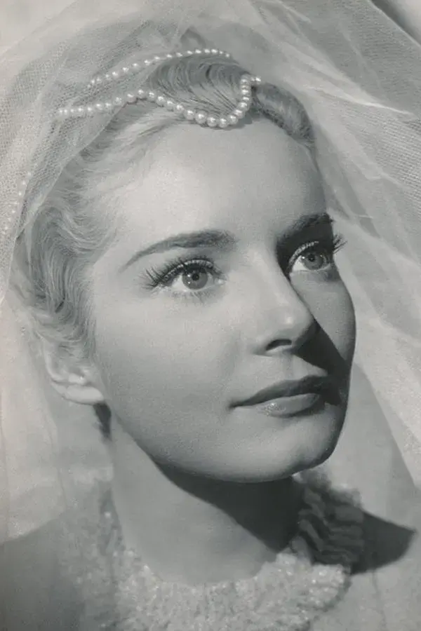 Suzanne Cloutier